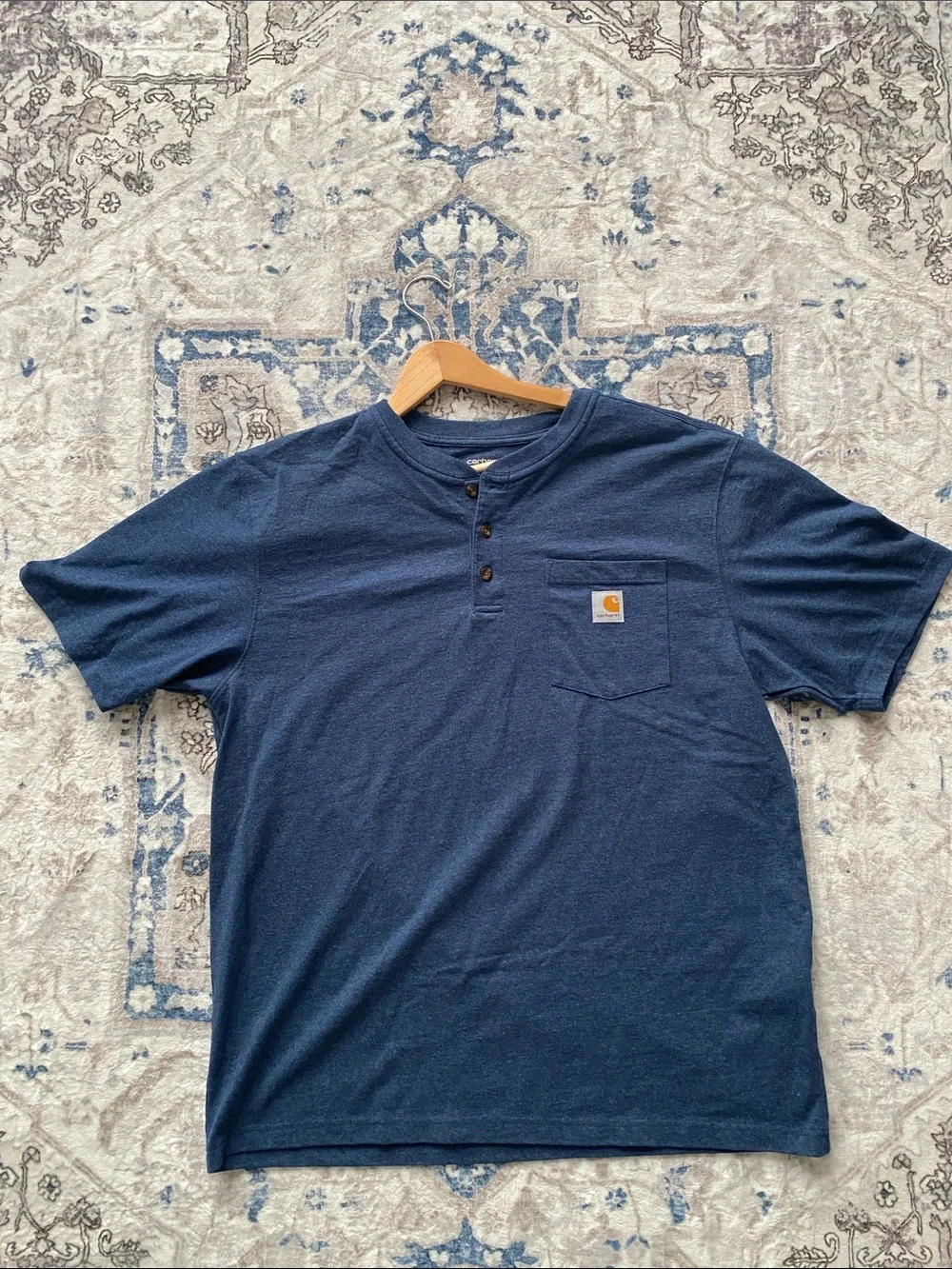 Like new! Carhartt Cotton Blend Short-Sleeve Loose Fit  Henley Pocket Tee